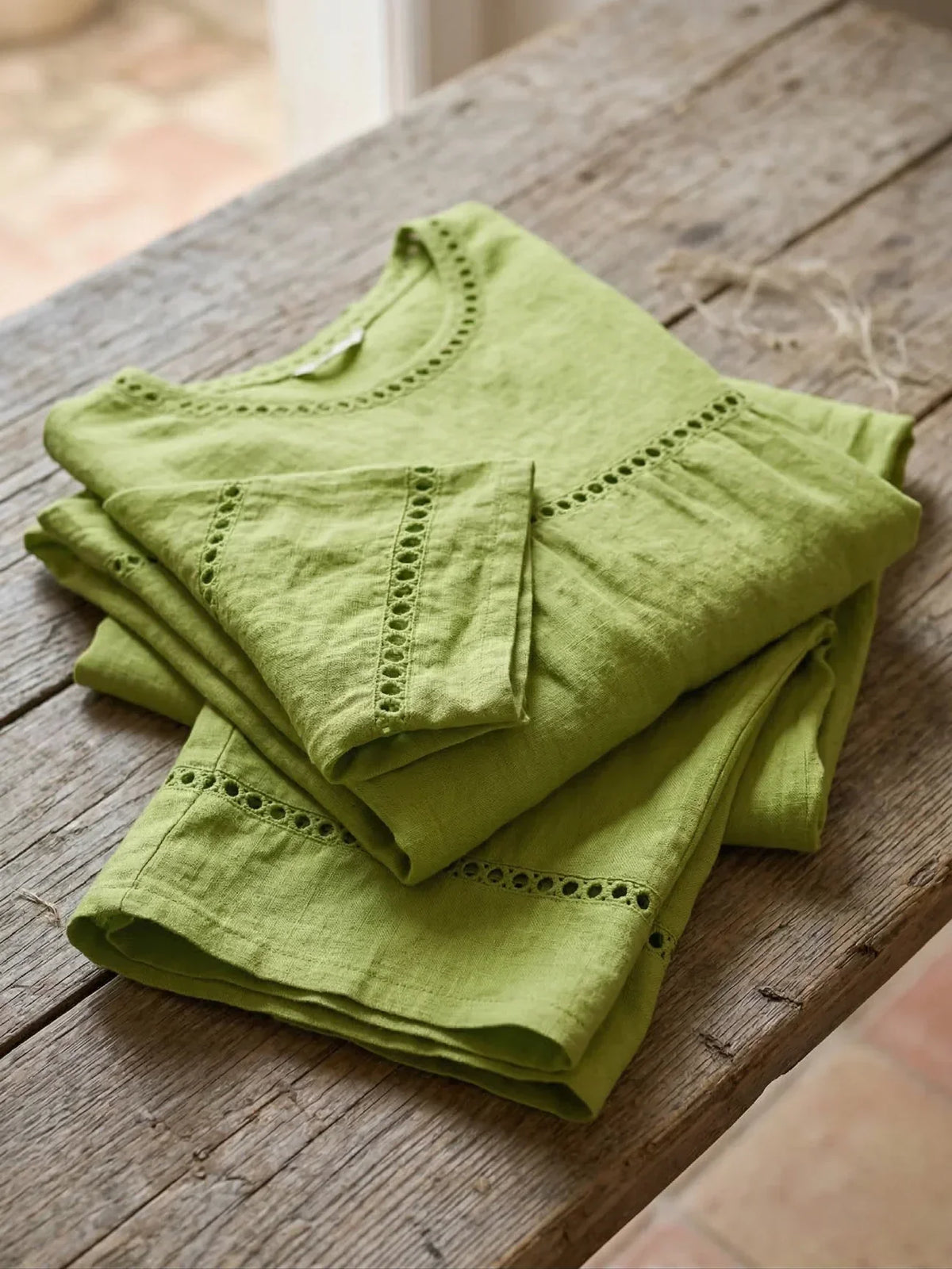 Marielle | Zweiteiliges Set aus weichem Leinen mit Spitzen-Details