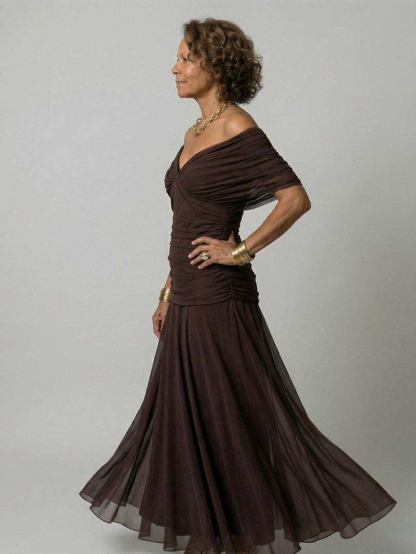 Calen | Midi Kleid mit schulterfreien Trägern