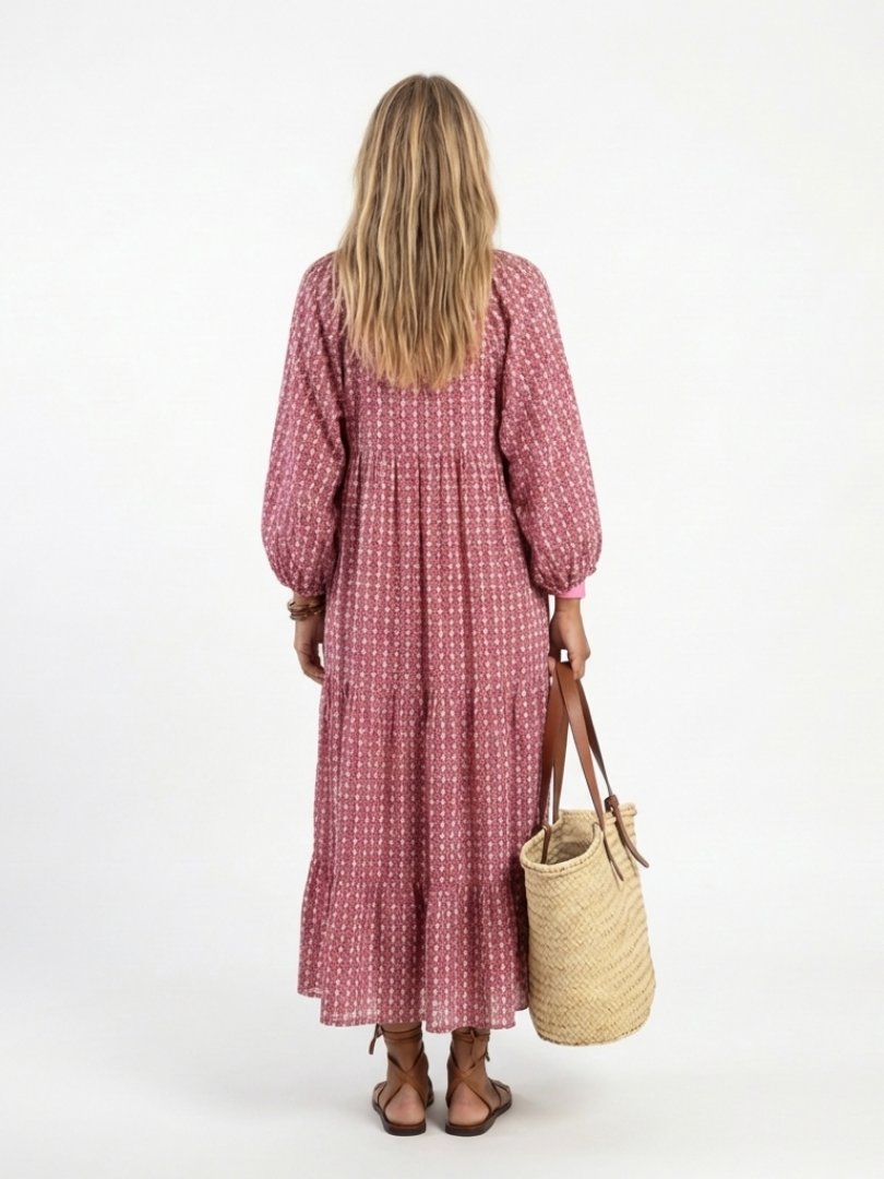 Arlette | Midi-Kleid mit geometrischem Muster und langen Ärmeln