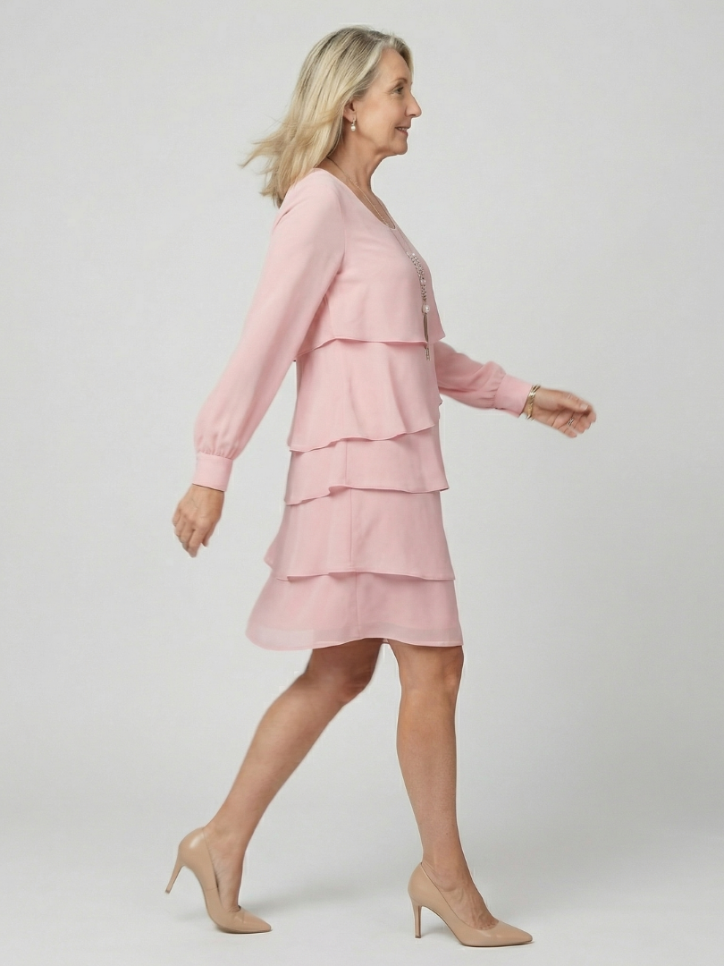 Kirax | Kleid mit Schichten in knielanger Länge