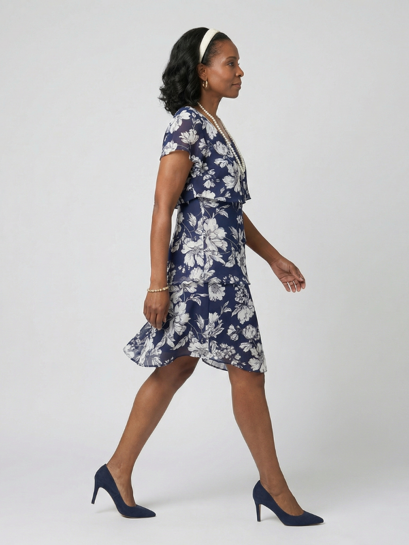 Thea | Subtil florales Kleid in Knielänge