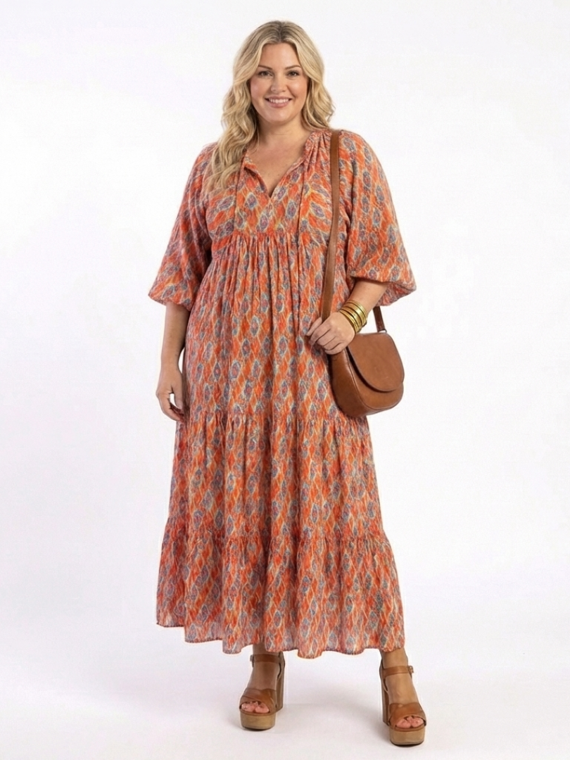Amara | Midi-Kleid mit geometrischem Muster und V-Ausschnitt