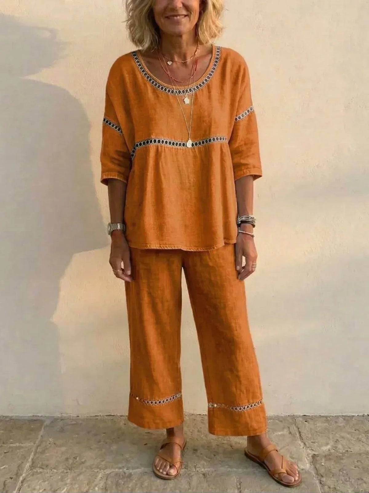 Marielle | Zweiteiliges Set aus weichem Leinen mit Spitzen-Details