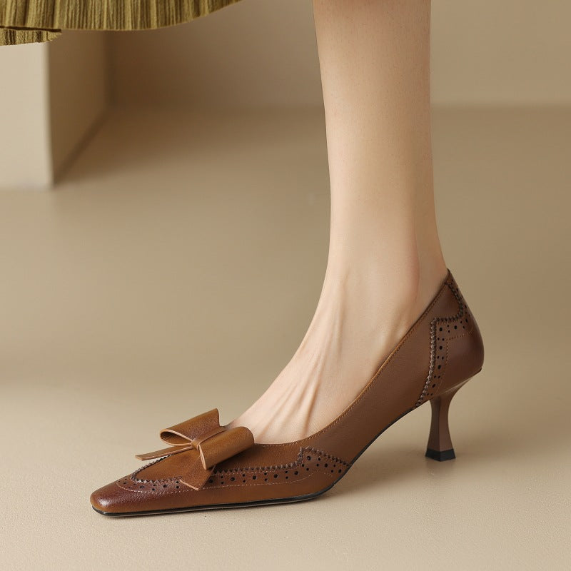 Célora Lederpumps mit Schleife
