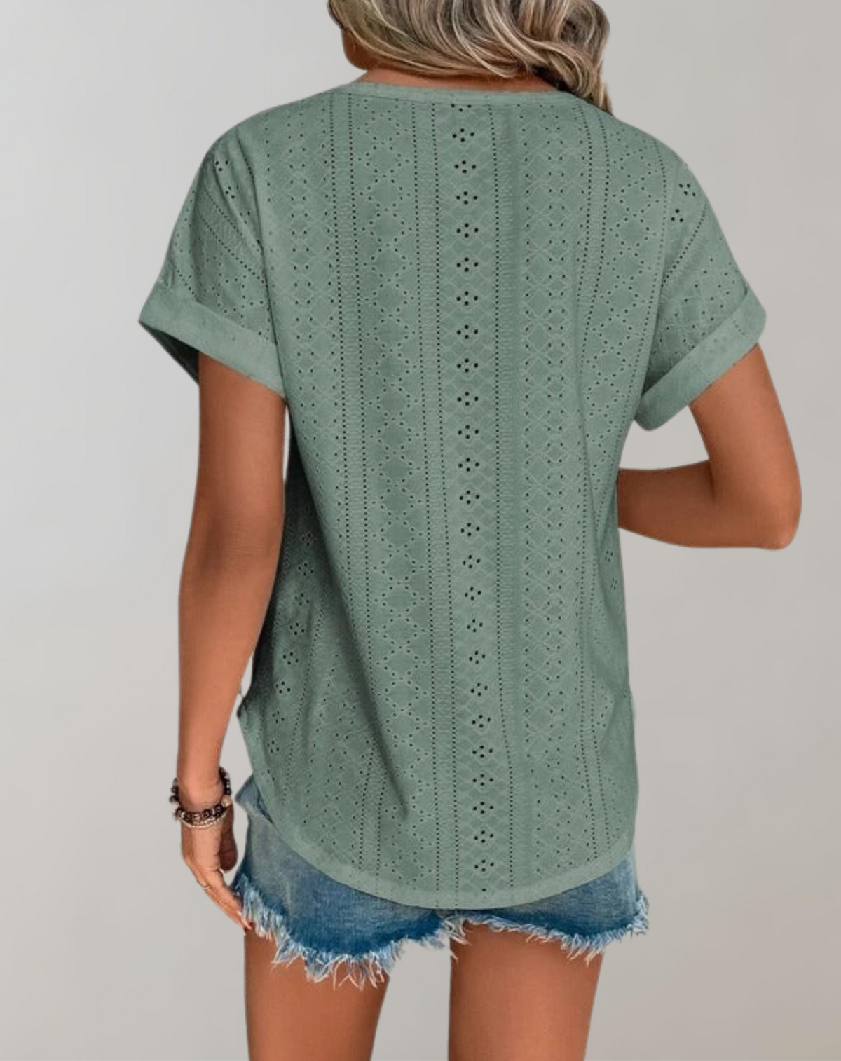 Jannicke | Leichte Sommerbluse mit zarter Lochstickerei