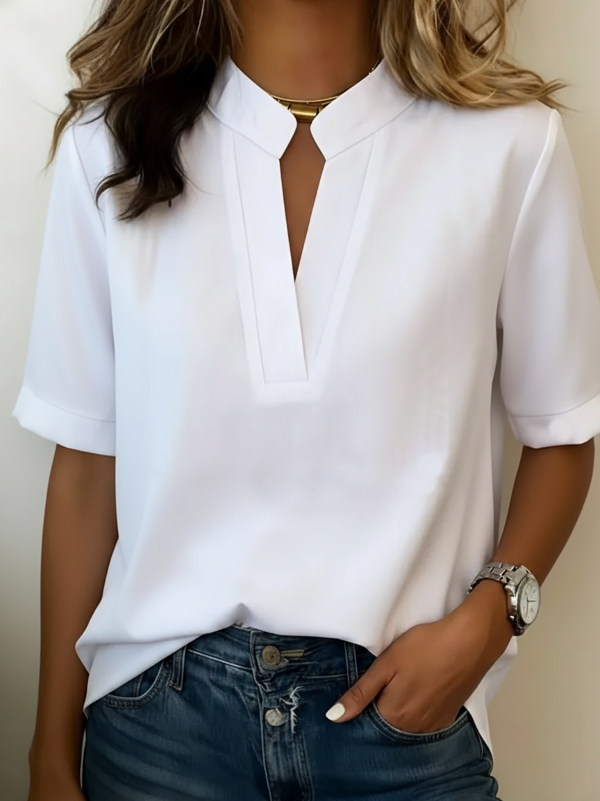 Margaux | Chic Bluse mit V-Ausschnitt und goldenen Details