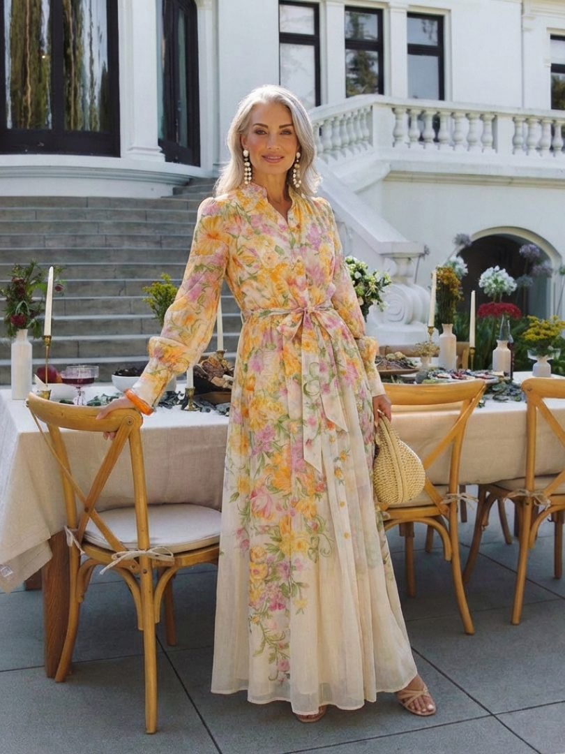 Cressida | Maxikleid mit langen Ärmeln in transparenter Blumenoptik